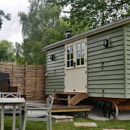 Romantic Shepherds Hut With Stunning Sunsets Hollingbourne Exteriör bild